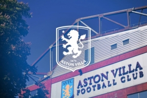 水晶宫官方：原定8月29日客战维拉的比赛改期至8月31日