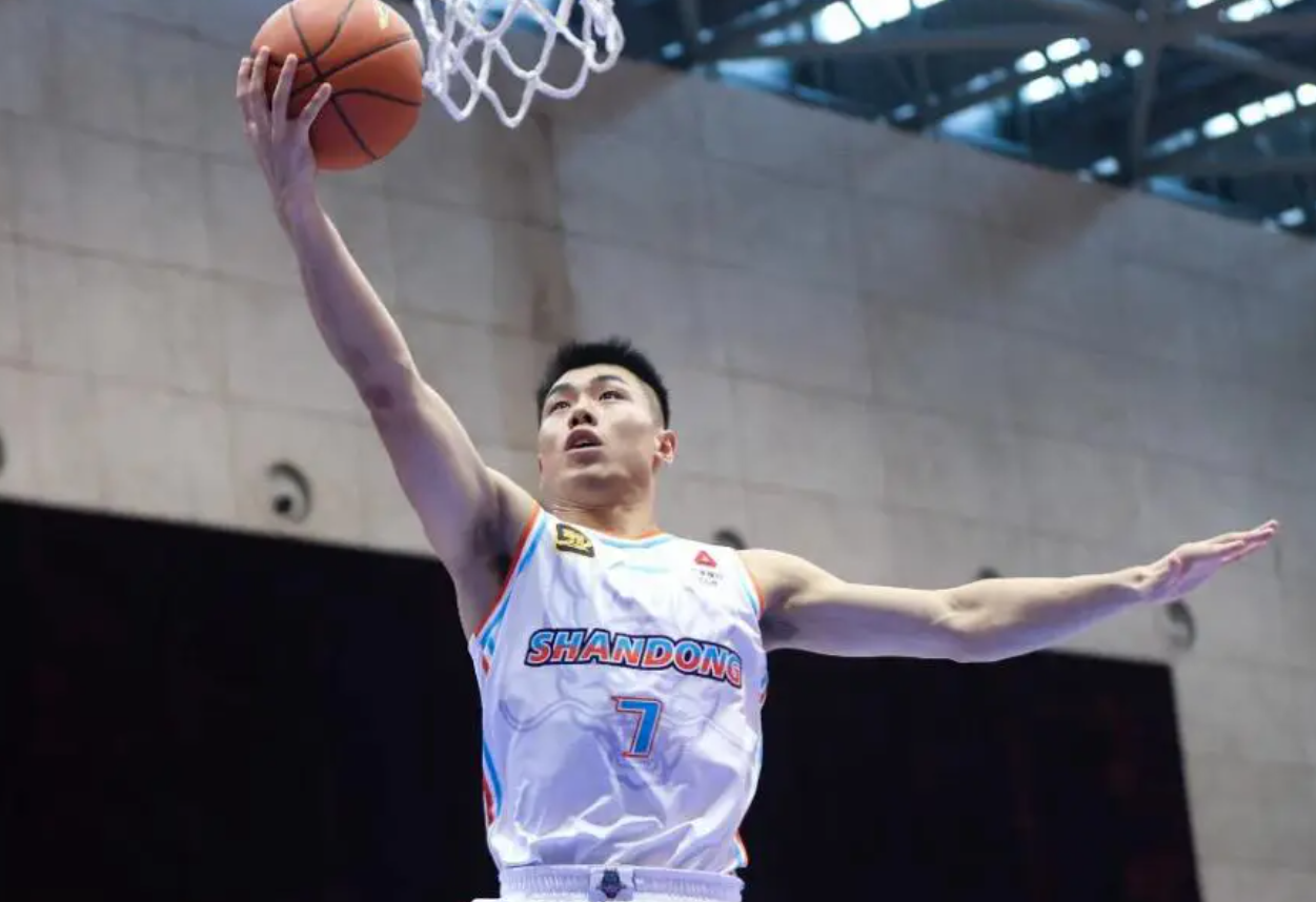 山东72-84山西遭2喜2忧！刘毅暴走，陶汉林展策应，2将让人绝望！