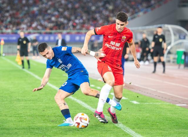 九游体育官网-连遇劲敌顶不住了？ 三镇卫冕首战遭开门黑+伤了仨